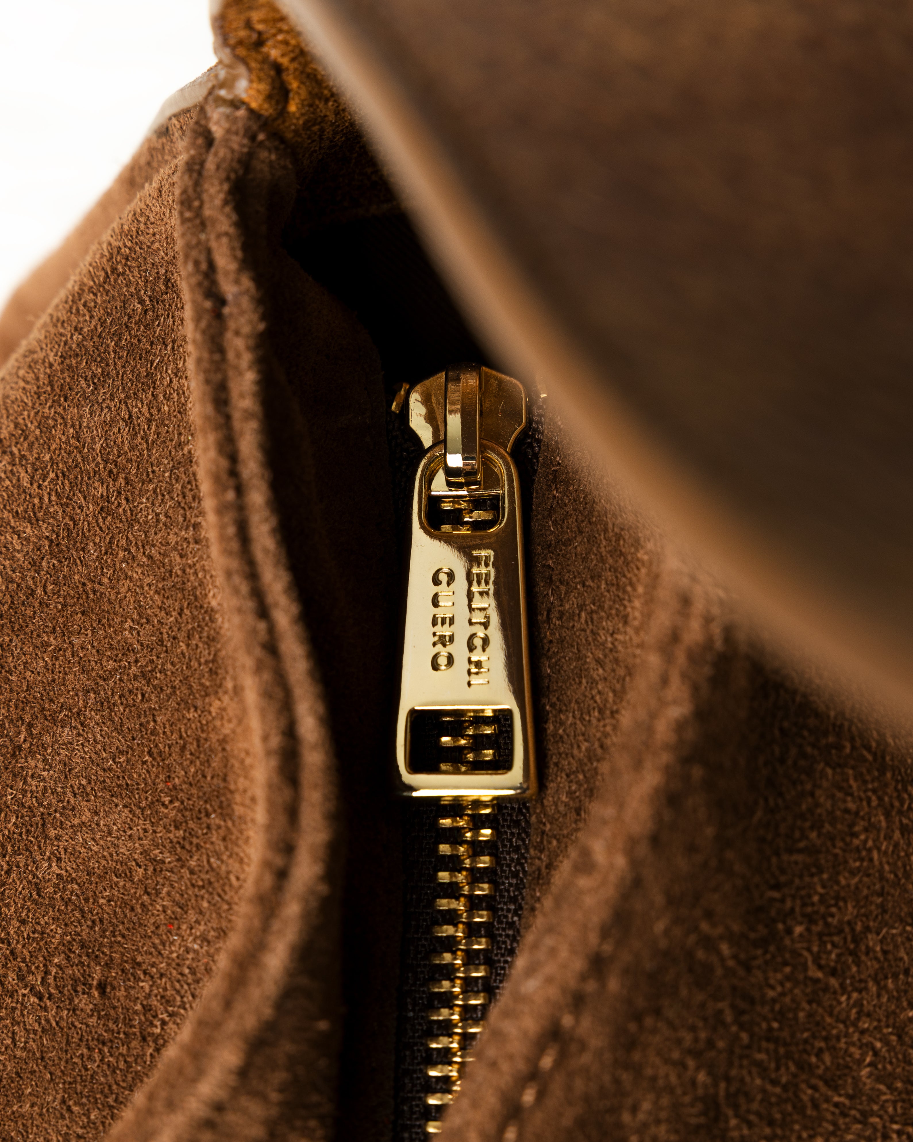 Bolsa Tunis Castanho